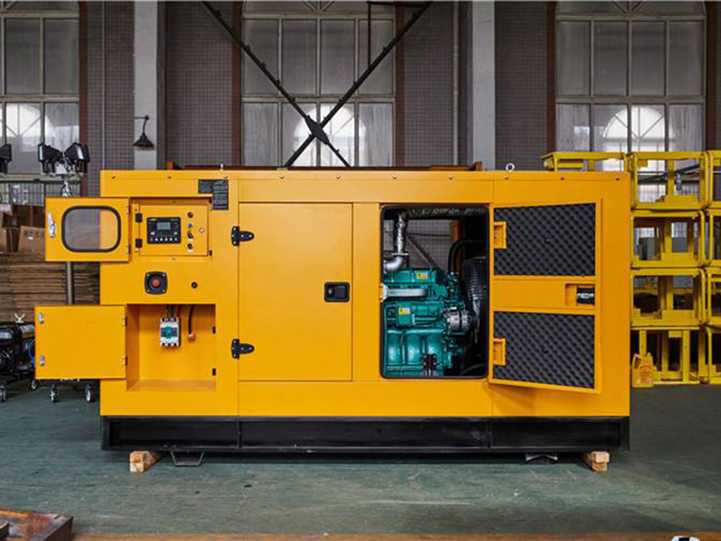 南坤镇柴油发电机组预热完成后，启动时需要注意什么？