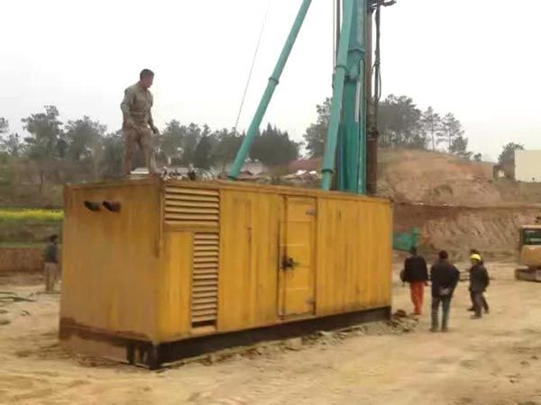 南坤镇如何判断水冷式机油散热器密封件是否需要更换？